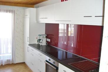هتل Haus Helga
