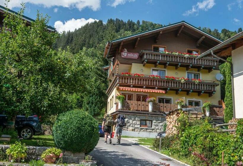 Отель Hölzl Bed & Breakfast