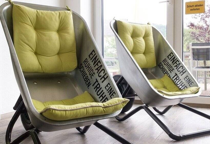 Smart Motel