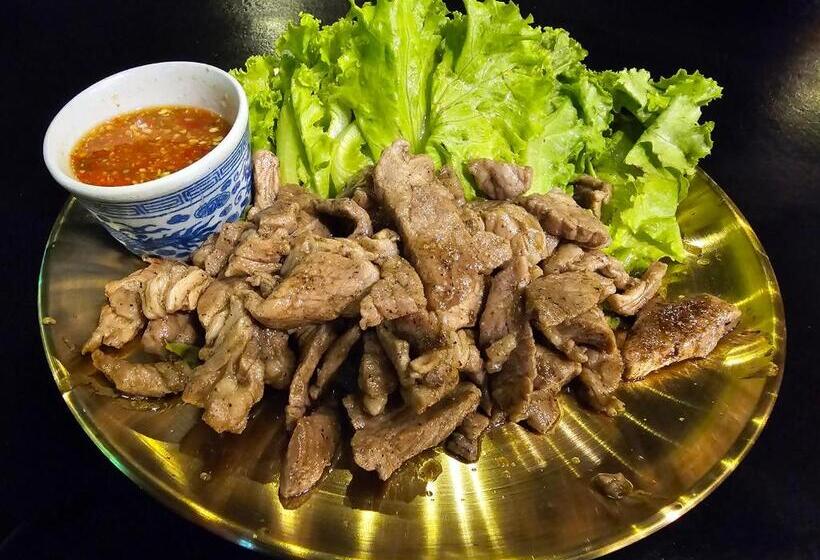 فندق صغير Nahm Khao Sok