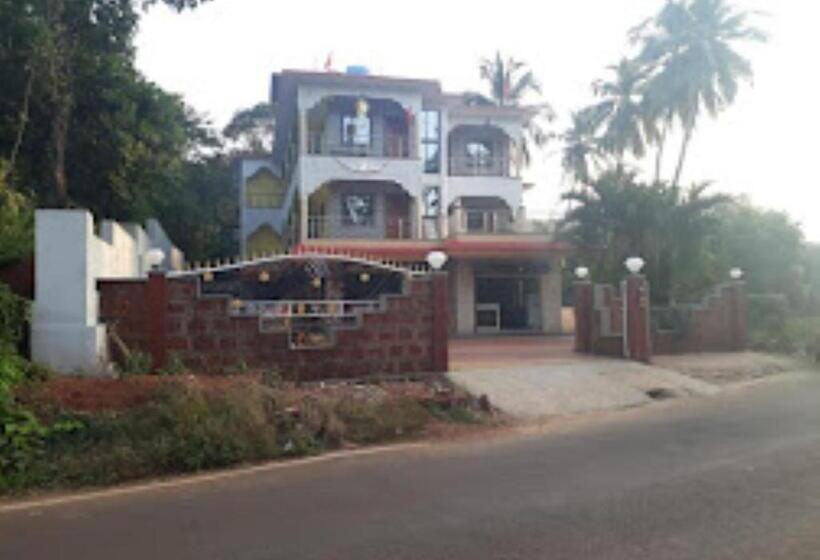 호텔 Dhanashree Riverview  Goa