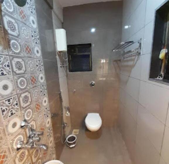 ホテル Vardan Residency, Ratnagiri