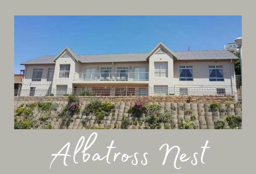 ペンション Albatross Nest Guesthouse