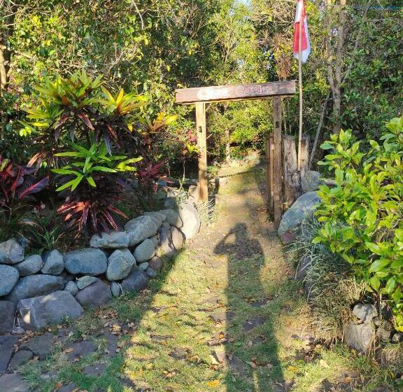 Panzió Clove Garden