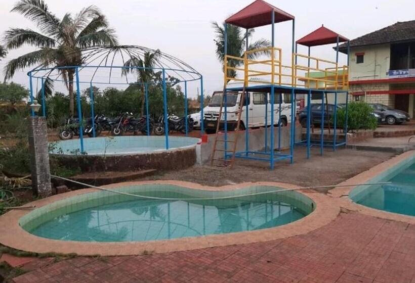 مبيت وإفطار Arihant Resort