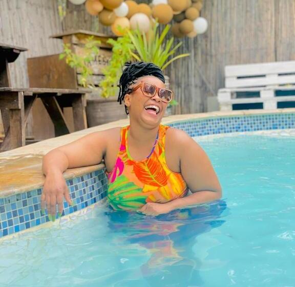 تختخواب و صبحانه Comfort Home Bnb