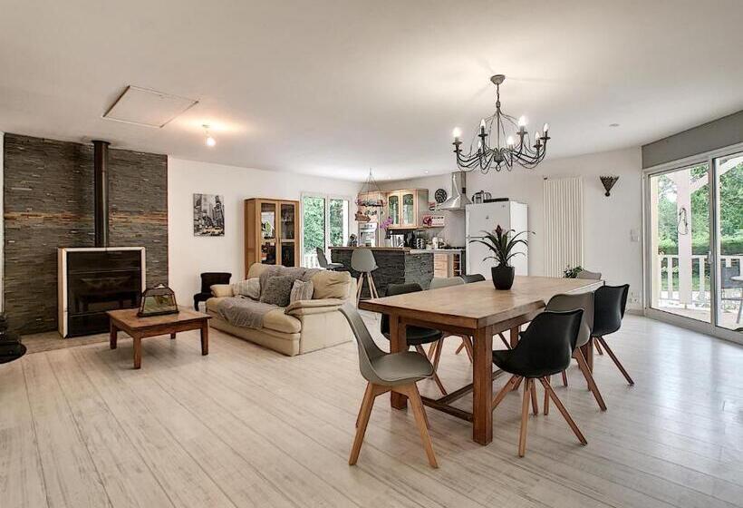 住宿加早餐  Les Goujatoux Chambre Périgueux