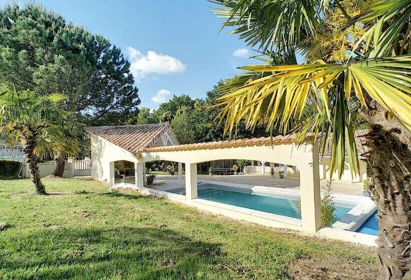 住宿加早餐  Les Goujatoux Chambre Périgueux