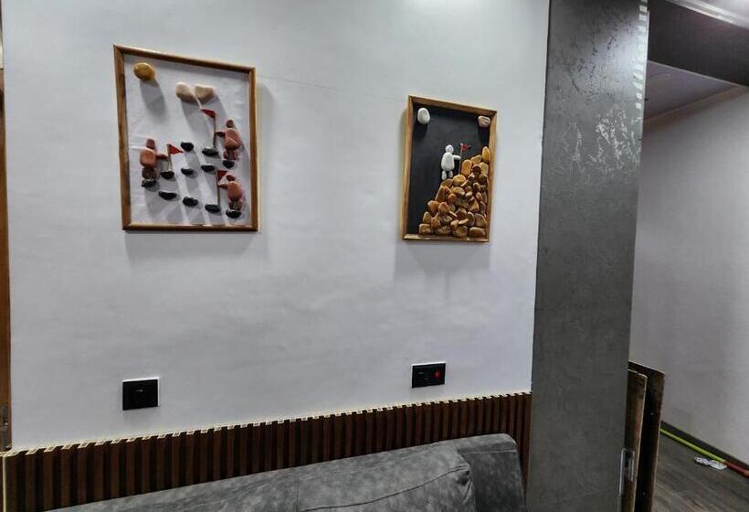 مبيت وإفطار Raithal Jungle Resort