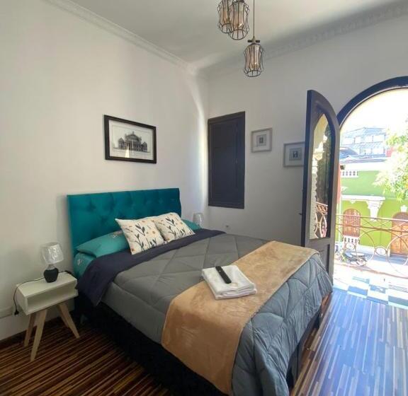 هتل Hostal El Raco