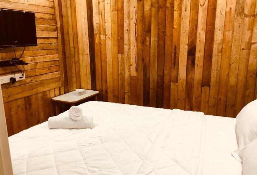 هتل Joes Cottage And Caffe