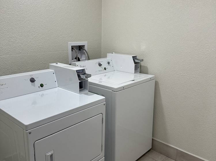 هتل Red Roof Inn Charleston   Dunbar