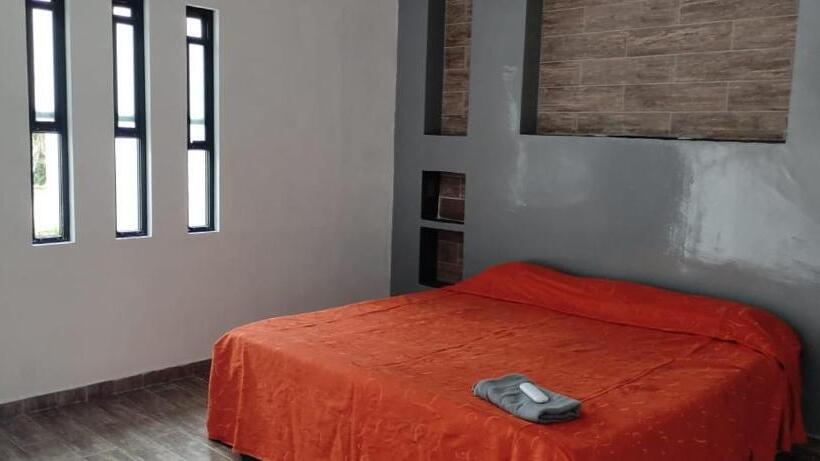 فندق Suites Las Flores