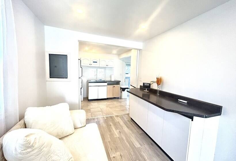 پانسیون Aubin Paradise Housing