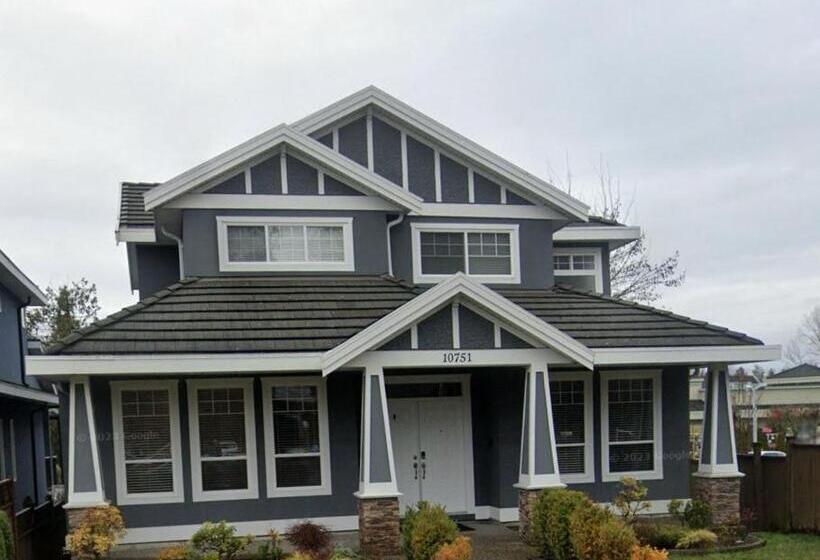 بنسيون Charming Home In Surrey
