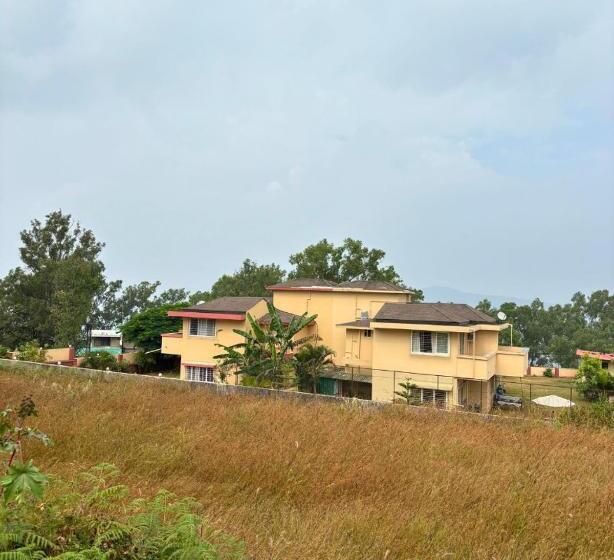 פנסיון Eton Villa