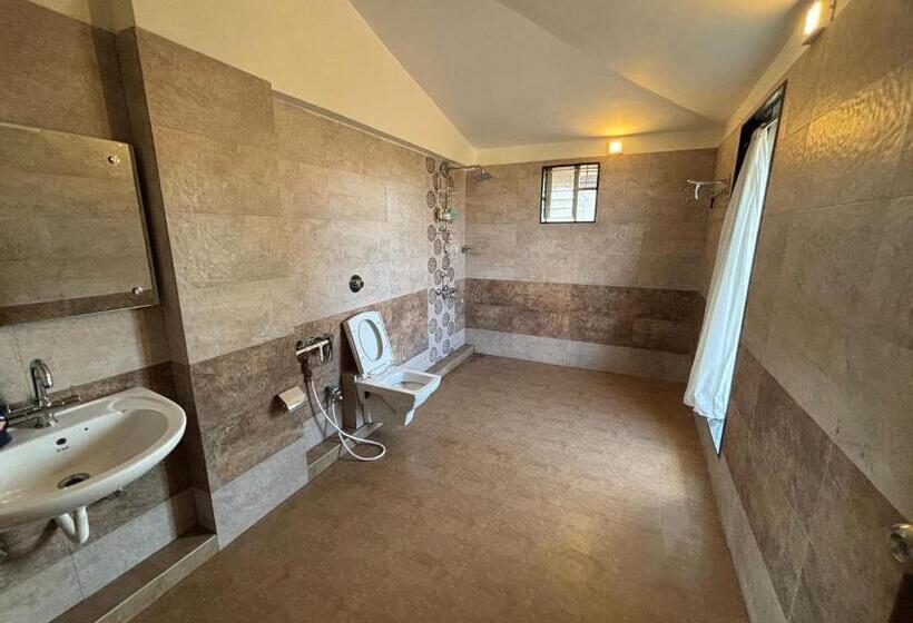 פנסיון Eton Villa