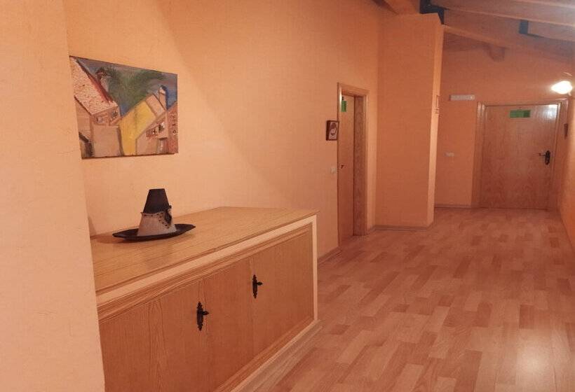 פנסיון Hostal Los Quiñones