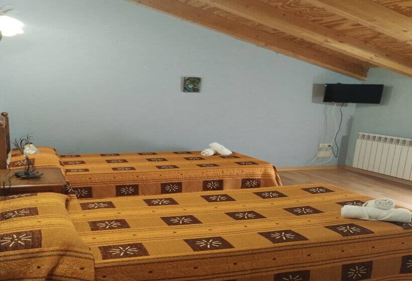 פנסיון Hostal Los Quiñones