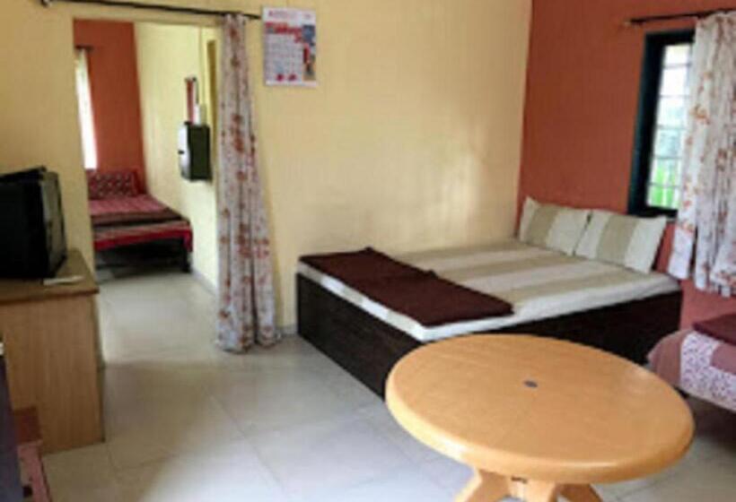膳宿费 Mohiniraj Guest House, Nashik