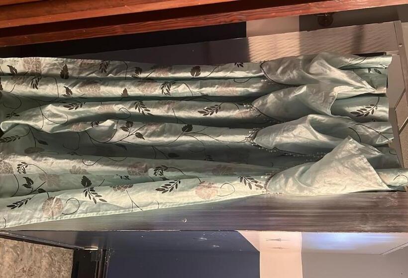 بنسيون Room In House   Cozy Comfy Private Room Close To Everything K