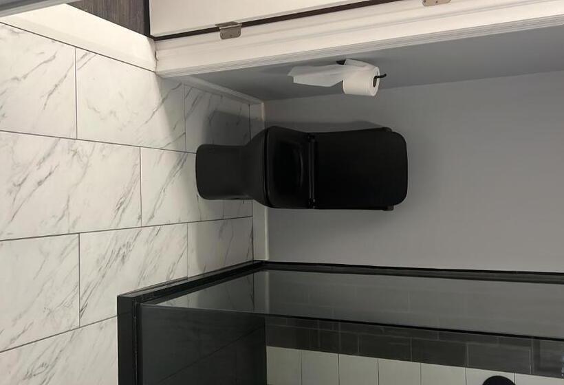 بنسيون Room In House   Cozy Comfy Private Room Close To Everything L