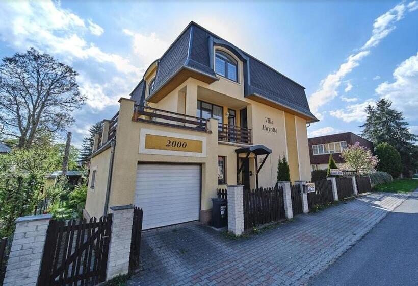 پانسیون Villa Mayotte