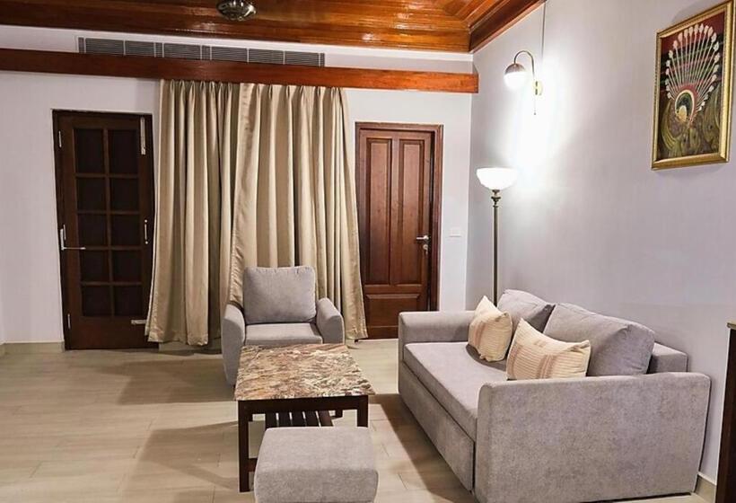 Курорт Zone Niathu By The Park, Dimapur