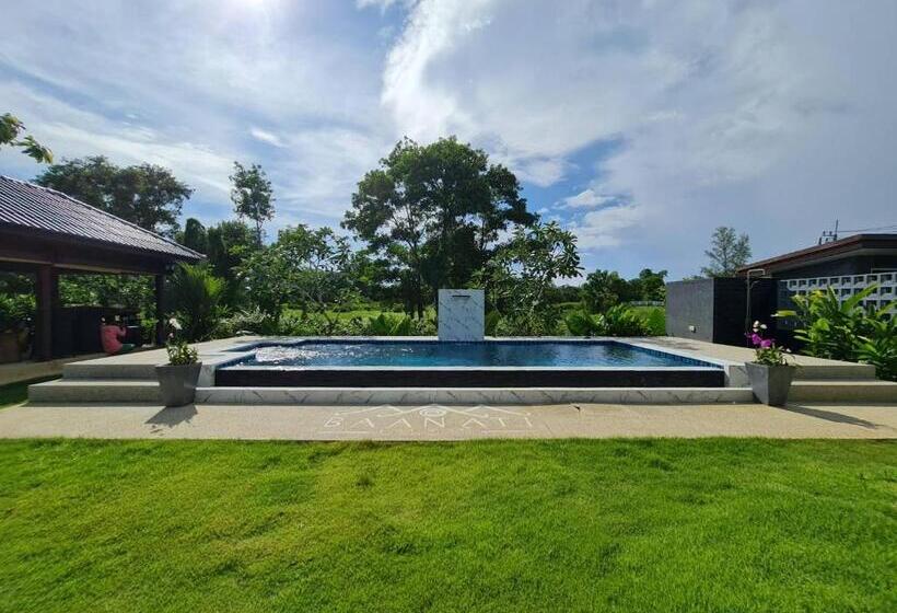 تختخواب و صبحانه Baan Ati Resort & Spa