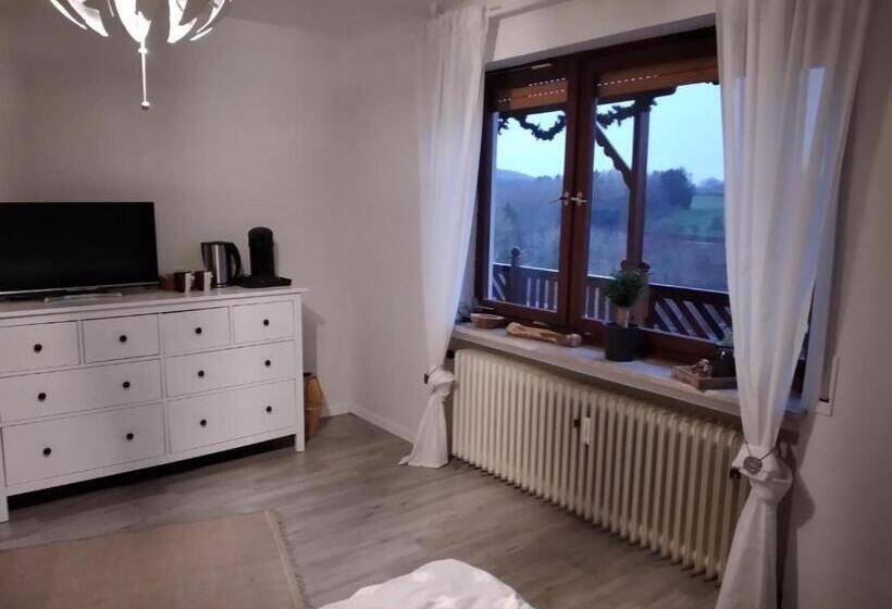 ベッドアンドブレックファースト Breakfast In Bed