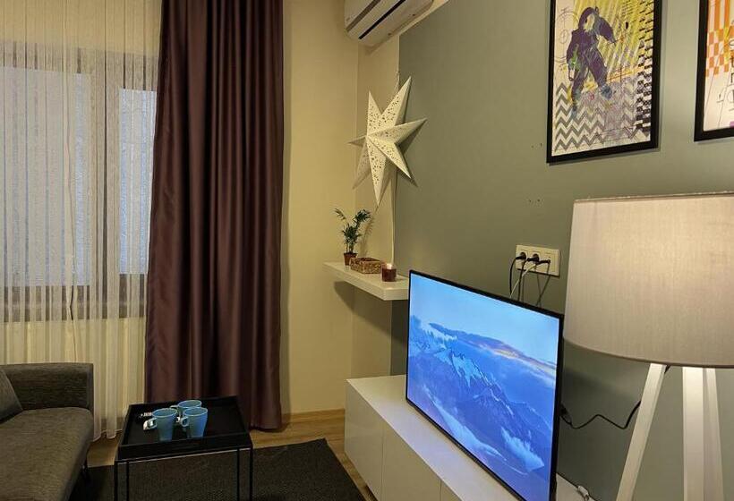 Roj Suite