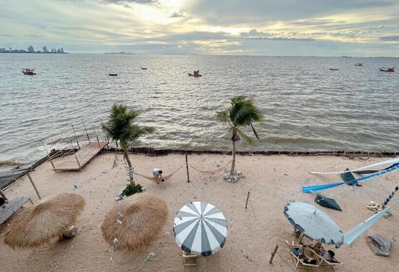 酒店 Golden Dragon Beach Resort โกลเด้น ดราก้อน บีช รีสอร์ท