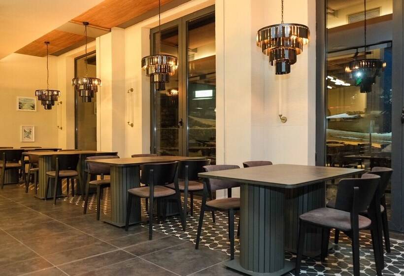 هتل Harmonia Palace