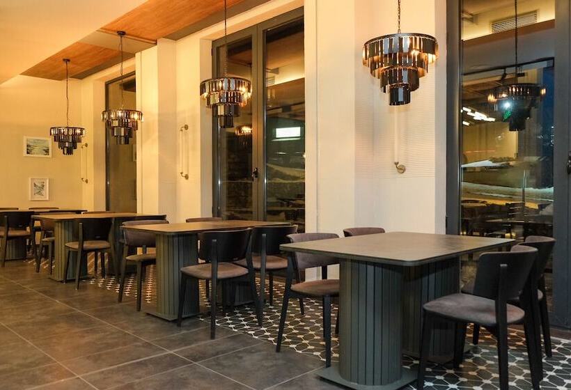 هتل Harmonia Palace