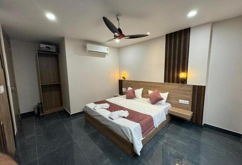 Namay Inn By T And M Hotels