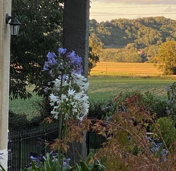 פנסיון L Eveil Des Sens