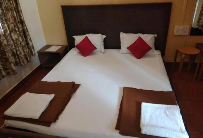 פנסיון Surja Kanta