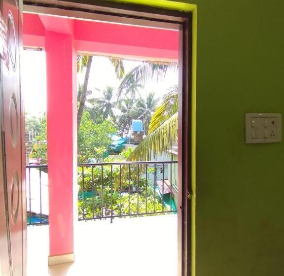 پانسیون The Valley