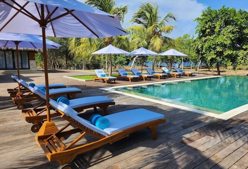リゾートホテル Kandora Luxury Villas