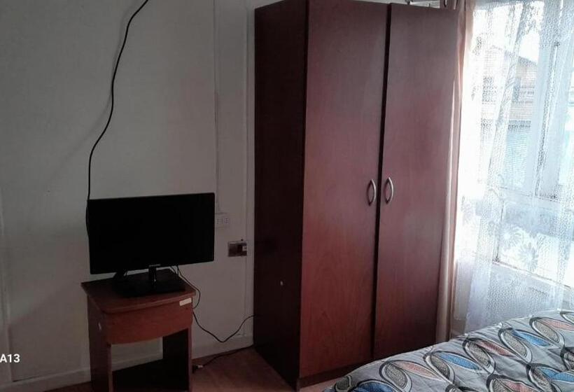 Hostel Hospedaje 12 De Octubre