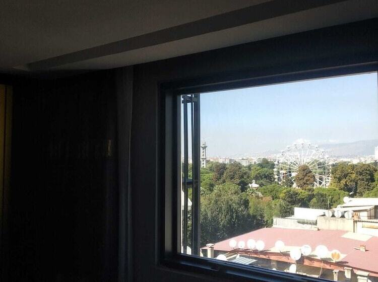 تختخواب و صبحانه Ky Continental Apartments