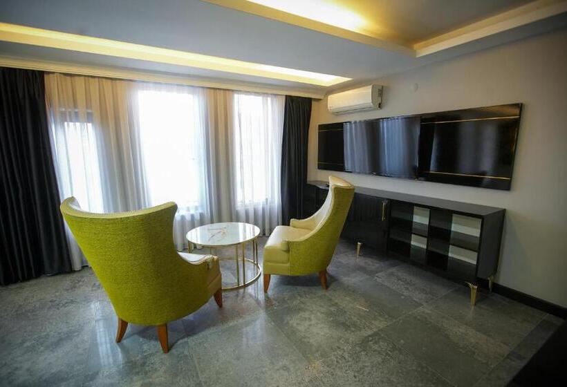 تختخواب و صبحانه Ky Continental Apartments