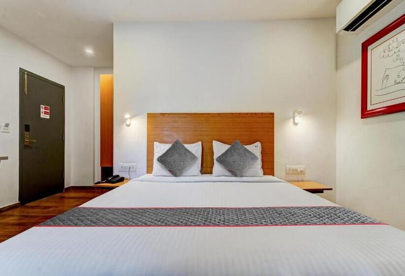 هتل Townhouse 1123 Four Season