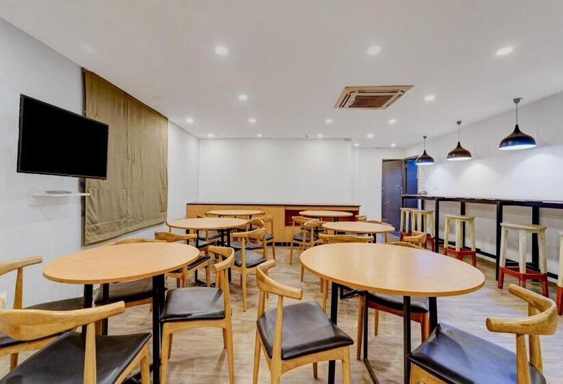 هتل Townhouse 1123 Four Season