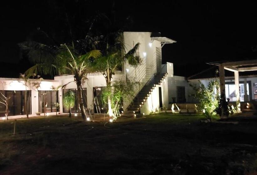 هتل Mercusuar Resort Jepara