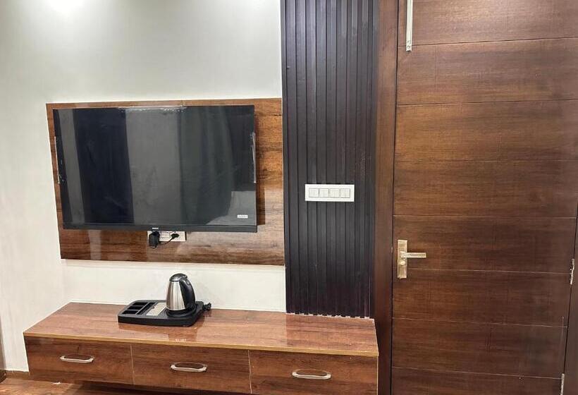 فندق Super Collection O Mall Road Nainital