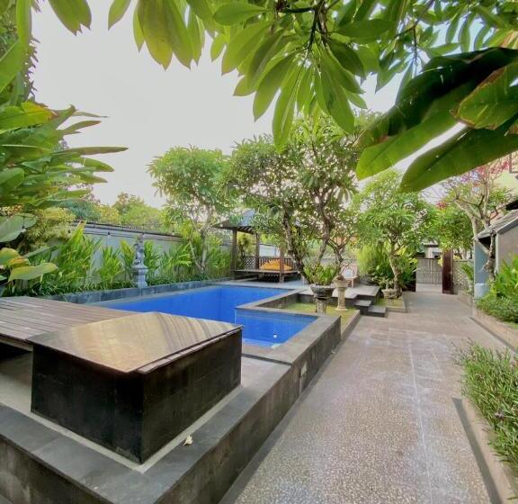 پانسیون Meilds Property Kuta