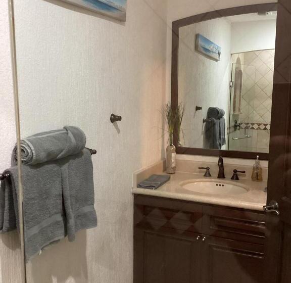 منتجع Spacious 4 Bedroom Condo With Expansive Ocean Views And Luxurous Features   #910 Sonoran Sky   Rp Va