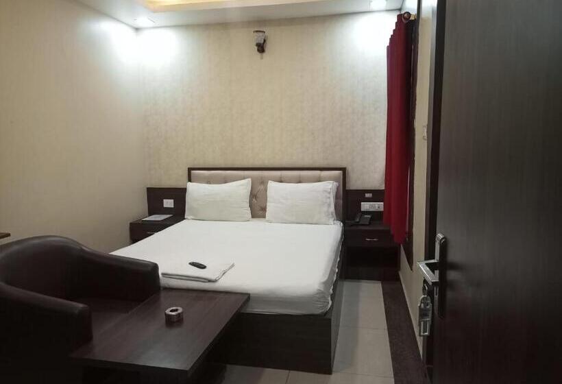 The Metropol Hotel Siwan