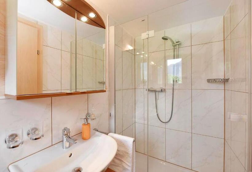 مبيت وإفطار Appartement Zint